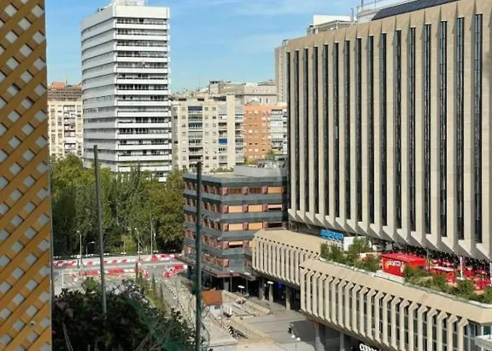 Encanto Y Comodidad Cerca Del Estadio Bernabeu